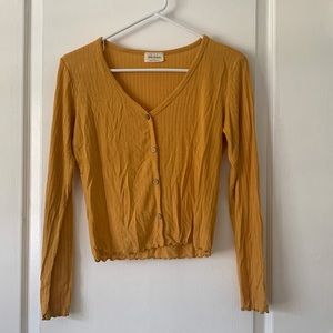 Mustard yellow long-sleeve shirt; Size S